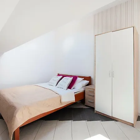 Port-lodz By Pinpoint